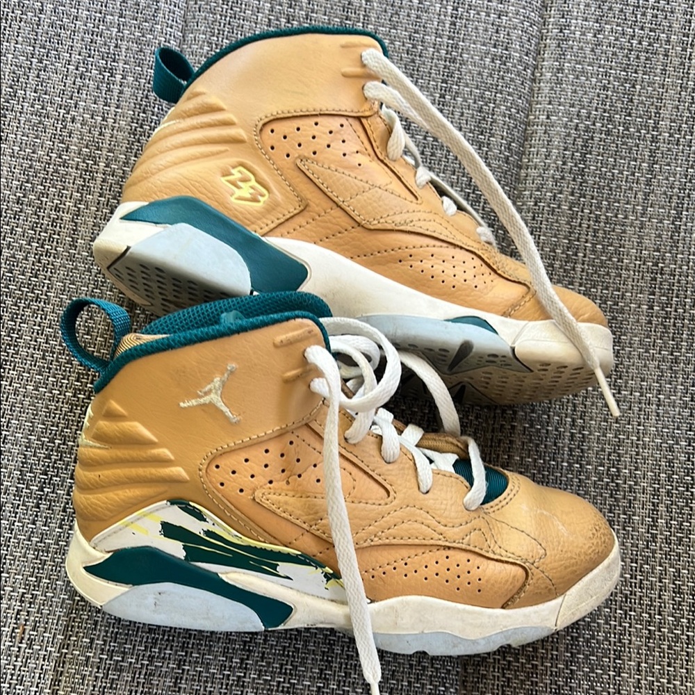 Jordan Kids Shoes in Tan and Teal